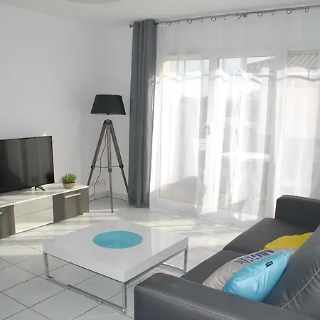 Comme A La Maison Apartment